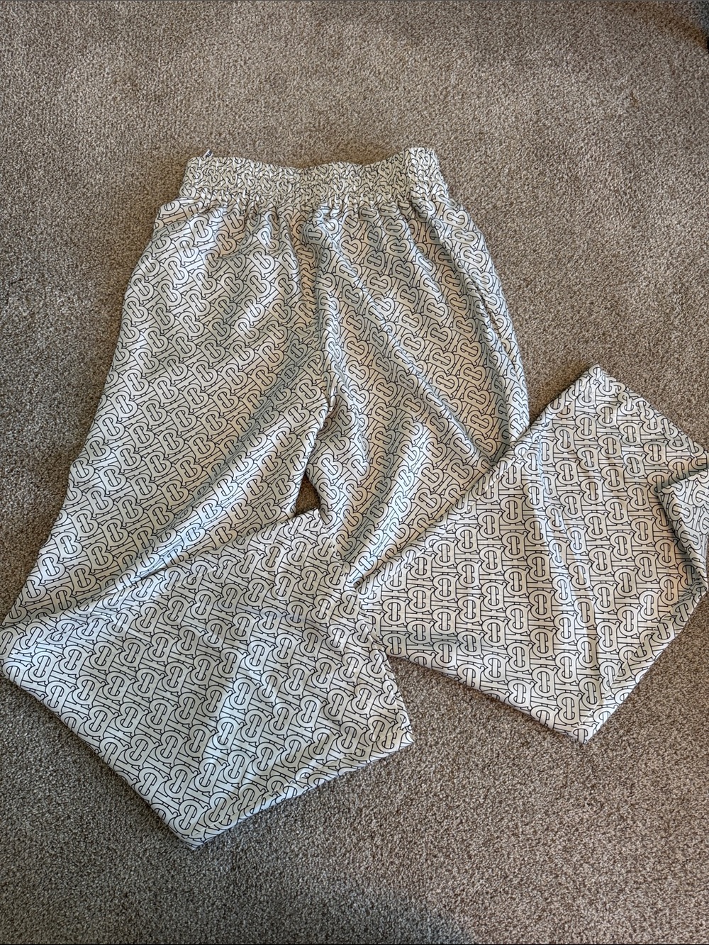 Burberry Women’s Silk Cream & Black Patterned Trouser Pants